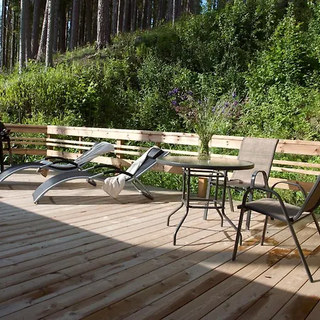 Kolme Maenni Kuubik بيت للعطل