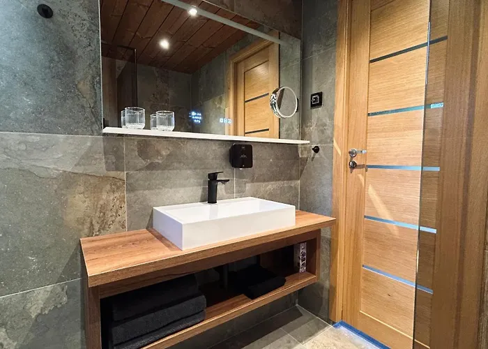 Kolme Maenni Kuubik بيت للعطل